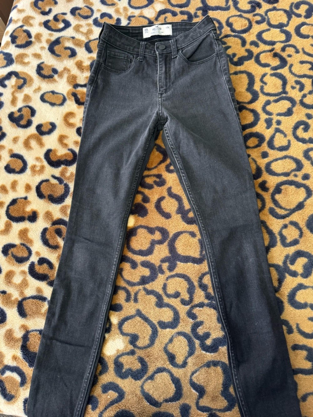 Hollister Women's Skinny Jeans in Charcoal Black